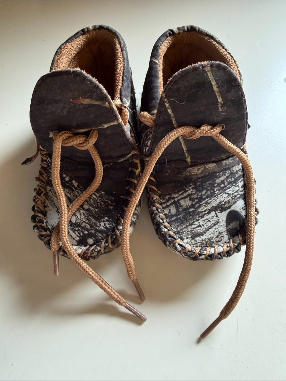 DBL Barrel infant Camo-Pattern Moccasin Shoes in Brown and Black